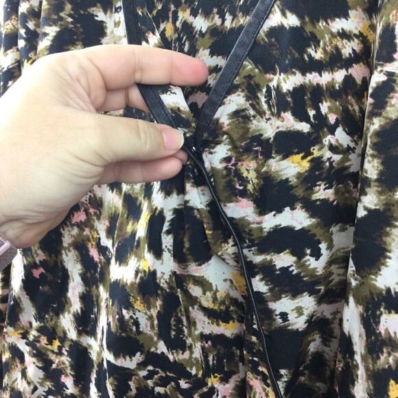 Patterson J. Kincaid Leopard Wrap Top, Leather Trim & Buttons, Size Medium - Picture 9 of 15